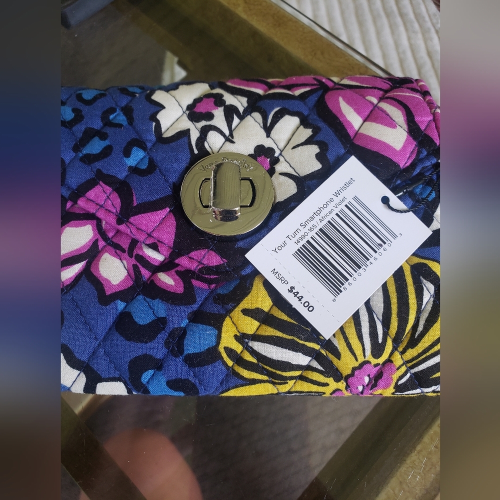 Vera Bradley smartphone wristlet